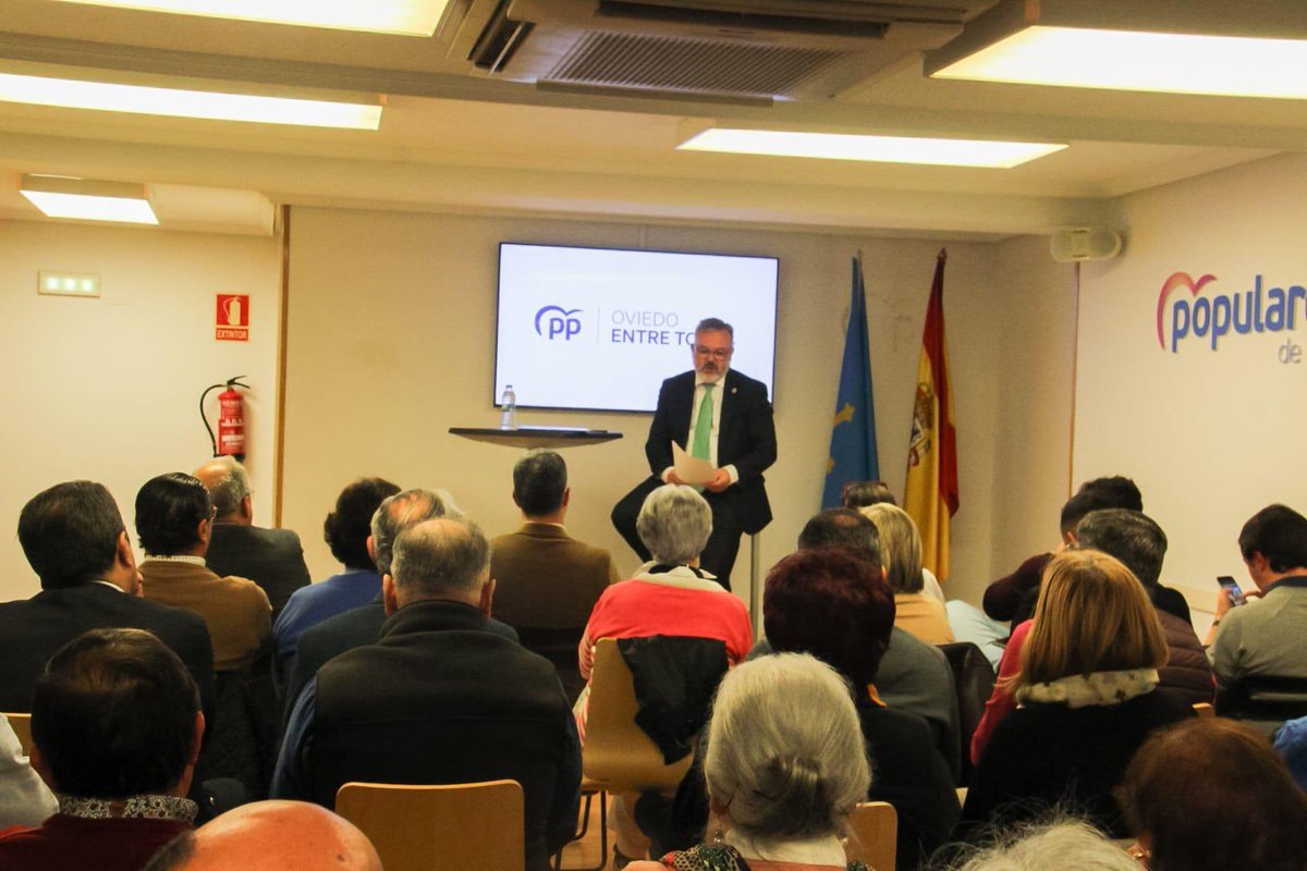 🧳 El origen del camino, la capitalidad gastronómica, el santo sudario… el turismo es uno de los motores de nuestra querida Vetusta.

De todo esto y de mucho más hablamos ayer con el Concejal de Turismo, Alfredo Quintana en un encuentro con afiliados del @pp_ovd y profesionales.