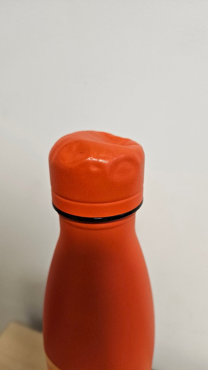 Hey <a href="/Chillysbottles/">Chilly's</a> you wouldn't have any replacement lids for my bottle lying around that I could buy would you?