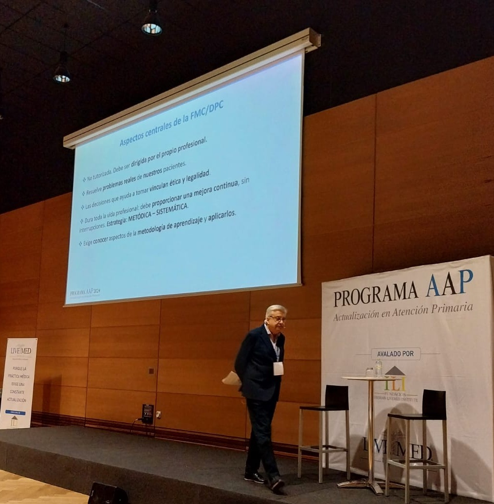LivemedIberia's tweet photo. #AAP24Toledo ¡🌟 Dr. Felipe Chavida García en el evento presencial del Programa AAP en Toledo! ��⚕️
🎤 Metodología de aprendizaje, recomendaciones LiveMed para los asistentes
#AprendizajeMédico #LiveMed #Medicina #ConferenciaMédica #Toledo https://t.co/Sl3F8b4Bda
