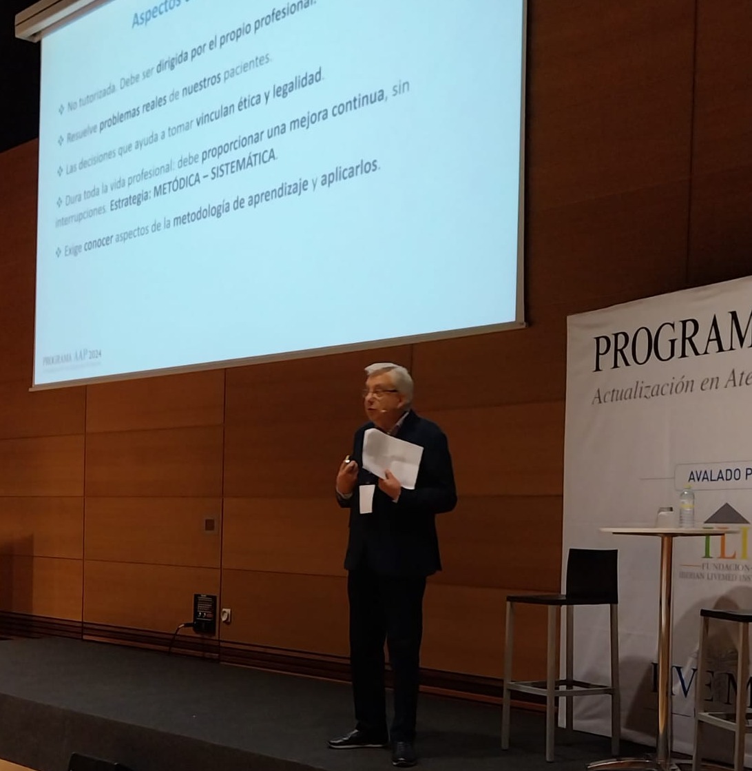 LivemedIberia's tweet photo. #AAP24Toledo ¡🌟 Dr. Felipe Chavida García en el evento presencial del Programa AAP en Toledo! ��⚕️
🎤 Metodología de aprendizaje, recomendaciones LiveMed para los asistentes
#AprendizajeMédico #LiveMed #Medicina #ConferenciaMédica #Toledo https://t.co/Sl3F8b4Bda