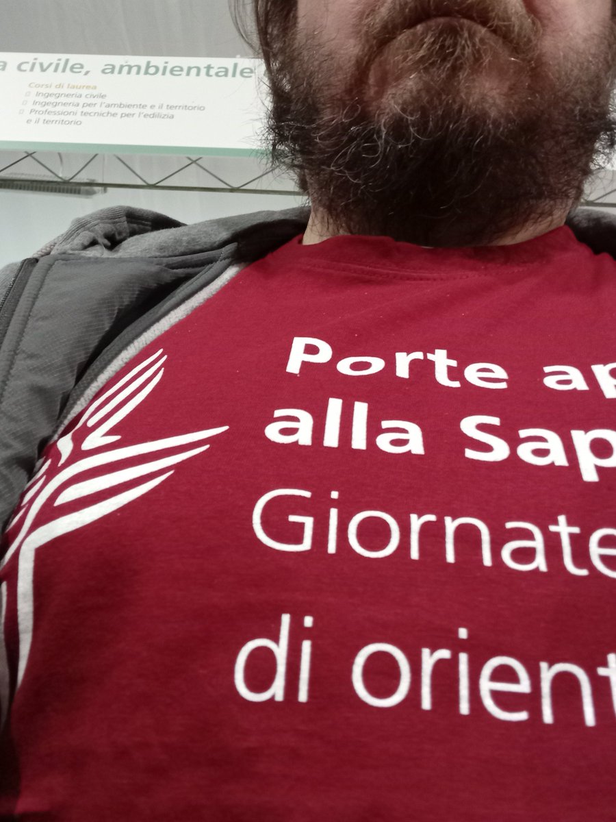 Oggi attività di servizio per i futuri studenti. #porteaperte @SapienzaRoma