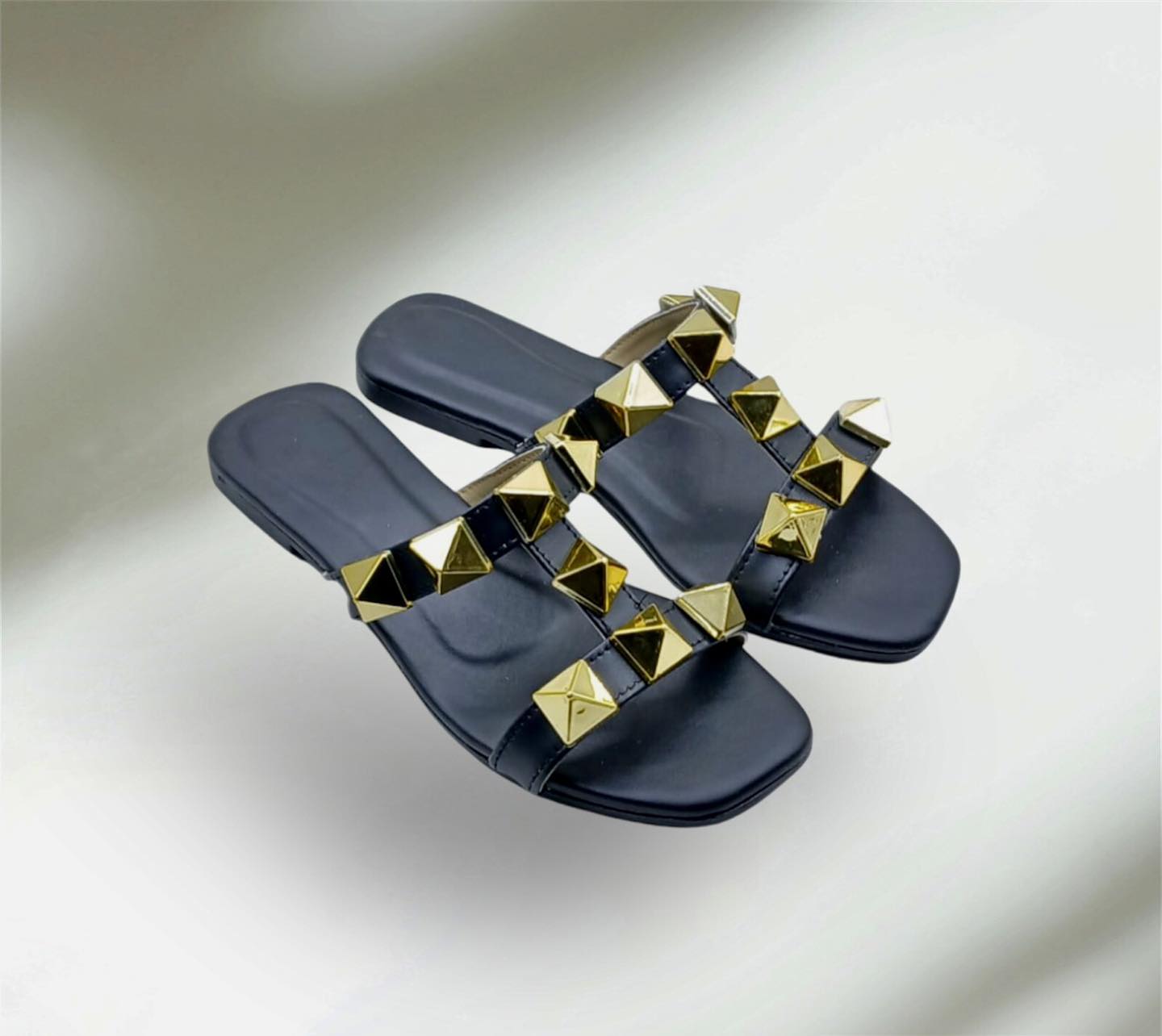 XL Link leather thong sandals in silver - Rabanne | Mytheresa