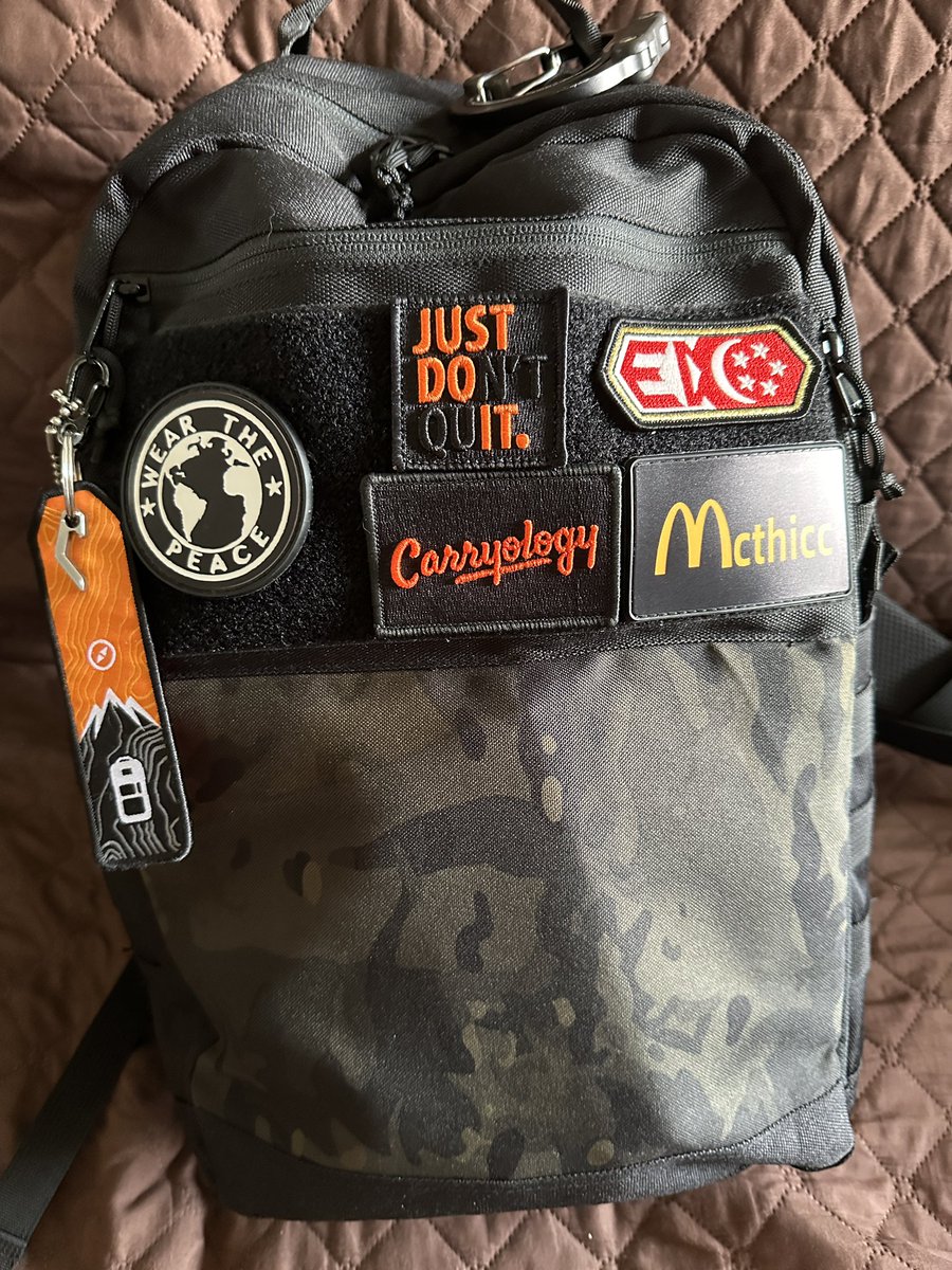 ryo741's tweet photo. Rocking the $23 backpack I got recently… I’d say its capacity’s equivalent to my 17L COFB  X-Type backpack… 😆 https://t.co/NMHPa7jEnW