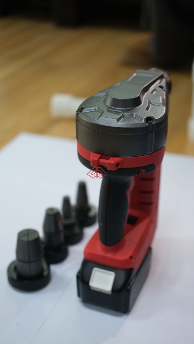 Dingli ®tools
series：electric expander tools
📣📣📣 New tools!!
It will go on sale soon
specification：Φ16,20,25,32,40mm. One set include different expander(Uponor series)
📩Mail: constance@dinglitools.com
🛰️Web: dinglitools.com/En/
☎️WhatsApp/ WeChat:+86 131 8693 6029
#tool