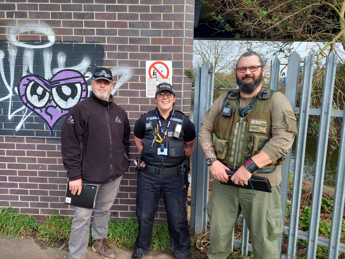 Operation CLAMPDOWN is in full swing with patrols carried out around Suffolk with @AnglingTrust and @environmentAgency. Please respect the closure to conserve our wildlife and report any suspicious activity. #1886