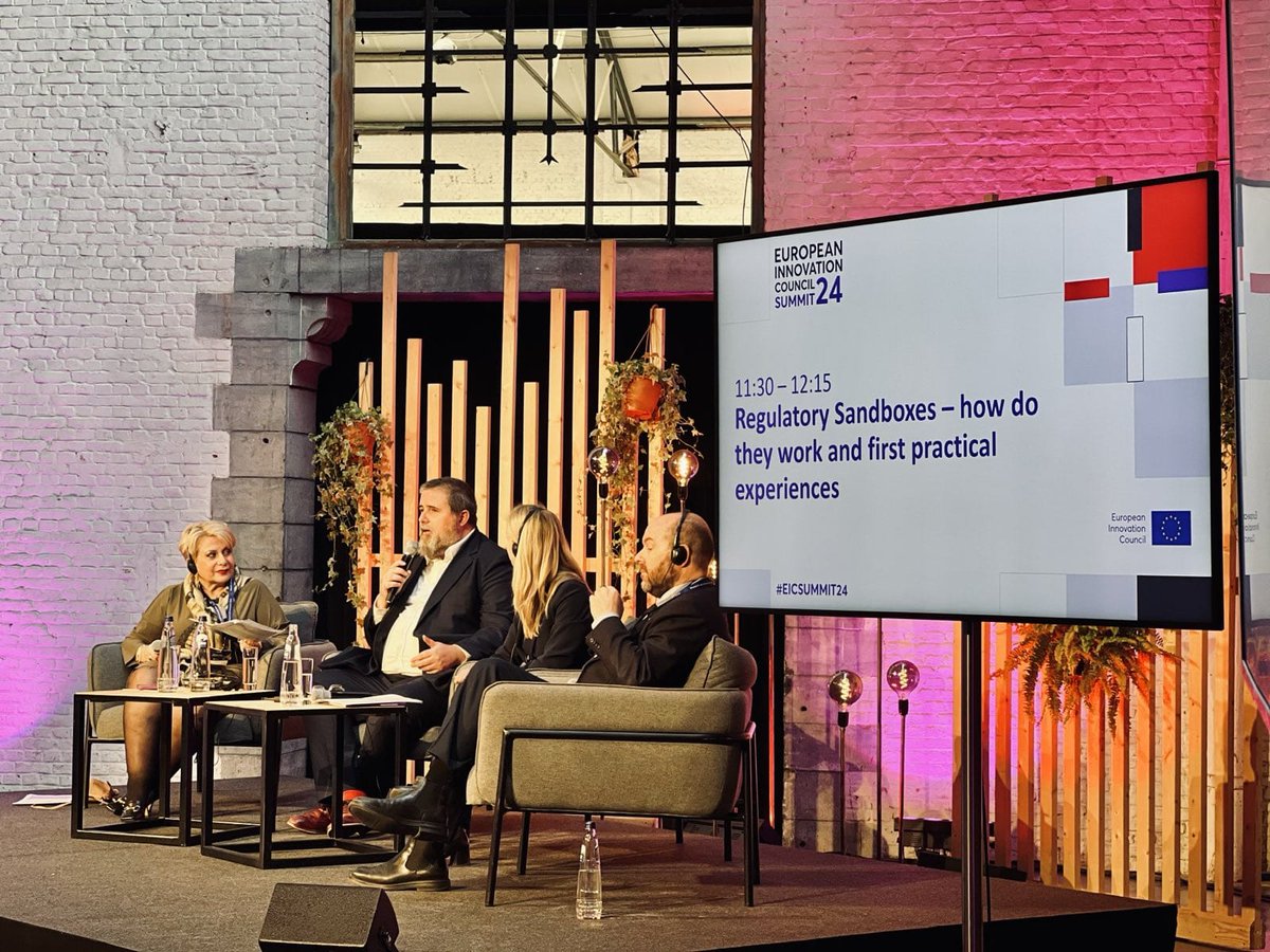 JDrakeEU's tweet photo. Had a great time at the #RIWeek speaking on the importance of #regulatory #sandboxes to support dialogue between innovators and regulators.
Thank you #Clyde, #Marcello and #Lorna
💡Innovators, knock on our doors, regulators are listening!
More info ➡️https://t.co/NiJ5r7szva https://t.co/GqaMkW9tAy