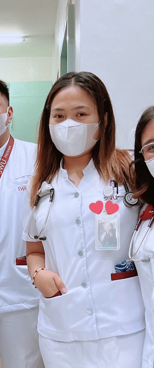 super cute lang naisama ang lucky charm na batang puno sa group pic with our resident 😍
