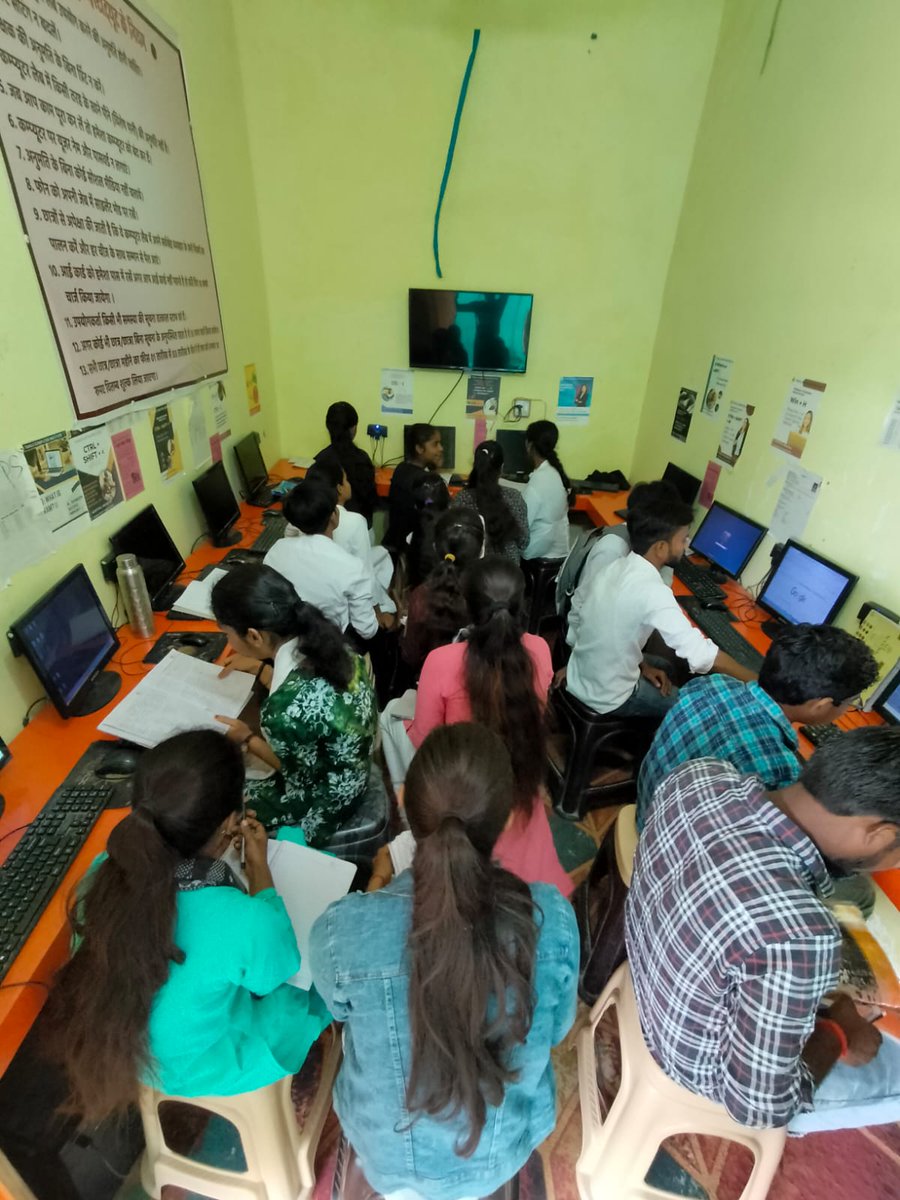 Emaxcomputer's tweet photo. 📷 Discover Excellence at E-MAX Education Branch UP! 📷
Unlock your potential with our wide range of courses tailored to meet your career aspirations. Join us and embark on a journey towards success today! 📷📷 #EMAXEducation #UPBranch
https://t.co/n9cCHeF1ys https://t.co/9qWnQgiVXw