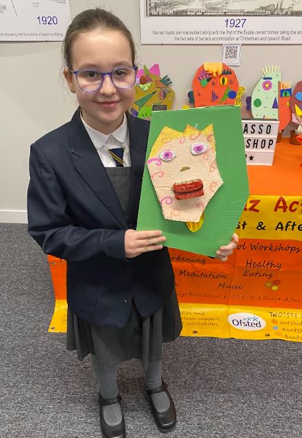 Some Year 4 pupils and the Year 5 Art Ambassadors visited the @SloughMuseum where they worked with @AntzKidz , who did an amazing job delivering a Picasso workshop as part of their @ArtsAward explore course. @kapowprimary