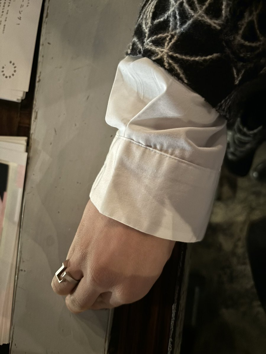 Neo_chicchi's tweet image. 指輪
愚か者やからすぐ失くすのに、愚か者やから……
#NEOCRACY #新東京