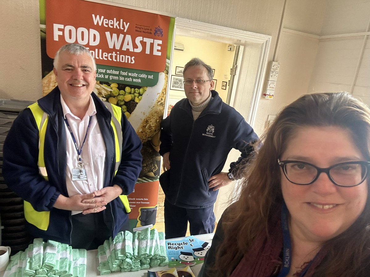 Popped in to see the Waste team at Docking Market this morning. Food Waste Road Show for #FoodWasteActionWeek. They’re here til 1pm. Come & get your new food waste caddy.