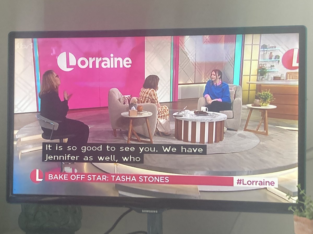 Great to see #Lipspeaker Jennifer Blair #LipspeakingWithSign for <a href="/tasha_f_stones/">tasha</a> on <a href="/lorraine/">Lorraine</a> with <a href="/reallorraine/">Lorraine</a>