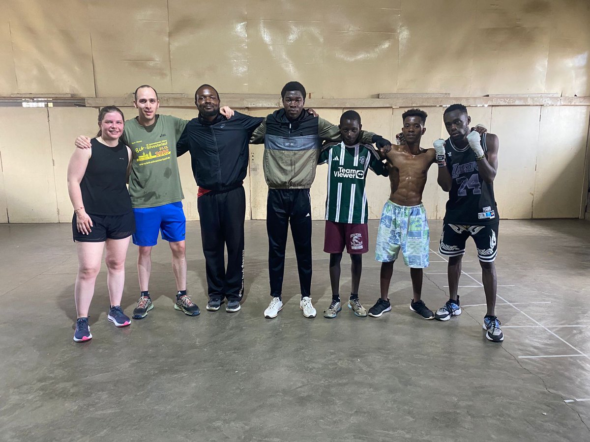 0rbc125's tweet photo. We welcomed our new friends from the UK, Laurens and Natasha as we got to train together and share good memories. Boxing has no boundaries. Our doors are always open any time to our friends.
#boxing #boxingnews #fitness #teamorbc #ongatarongaiboxingclub https://t.co/FTWGCMl47j