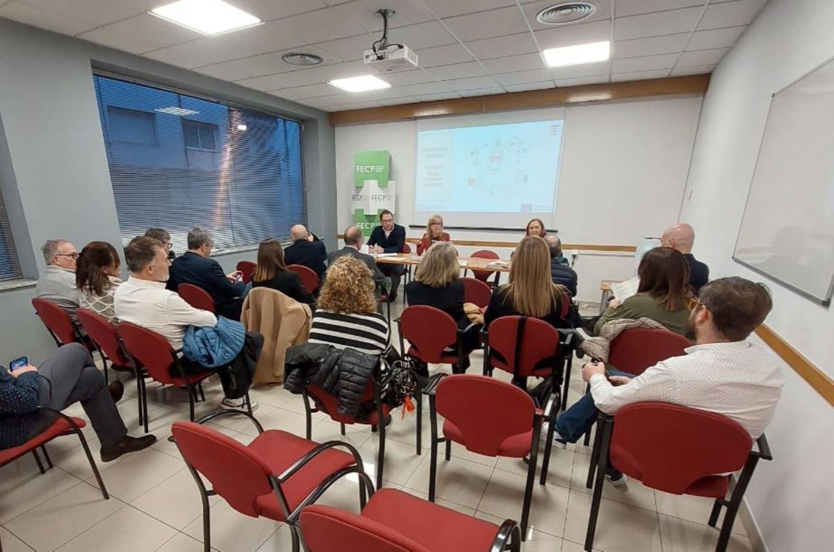 imetvng's tweet photo. La @FegpComunicacio presenta el programa TIMOL a la junta directiva i es fa una crida a la col·laboració de les empreses.
#FinancatUE #FonsUECat #FonsREACT #NGEUCat
@econ_socialcat
Més informació i experiències #TIMOL ⤵️
🔗 https://t.co/SyD8CtFPNF https://t.co/yydGbcfGq3