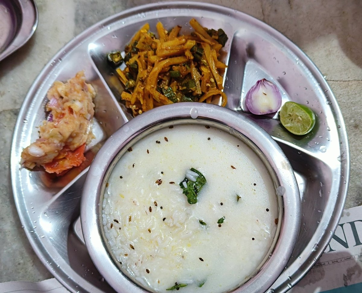 Famous and Favourite Food Of Odisha 😋
#PakhalaDibasa