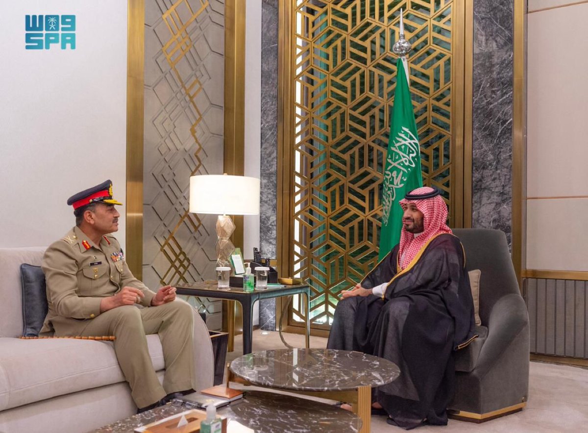 Pakistan-Saudi Arabia 🇸🇦🇵🇰 General Syed Asim Munir, NI (M), Chief of the Army Staff of Pakistan Army visited Kingdom of Saudi Arabia on an official visit. During the visit, COAS called on His Royal Highness Prince Mohammad bin Salman bin Abdulaziz Al Saud, The Crown Prince &