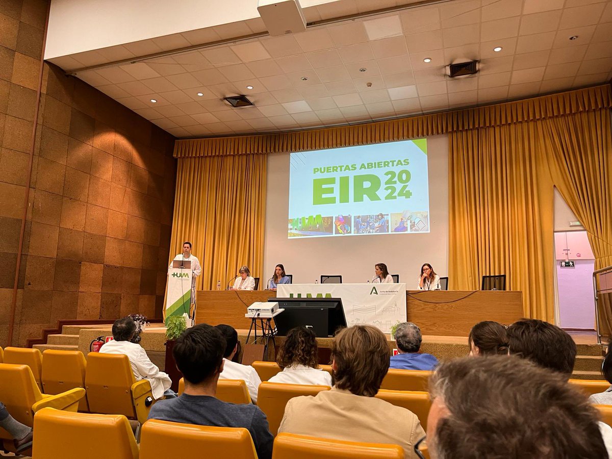 ‼️COMENZAMOS‼️ Jornada de Puertas Abiertas #EIR2024 🗓️HOY ⏰10h 📍Aula Magna 🏥@HUVMacarena ☢️Alli estaremos para hablar sobre nuestra especialidad y resolver todas tus dudas #radonc 🩺