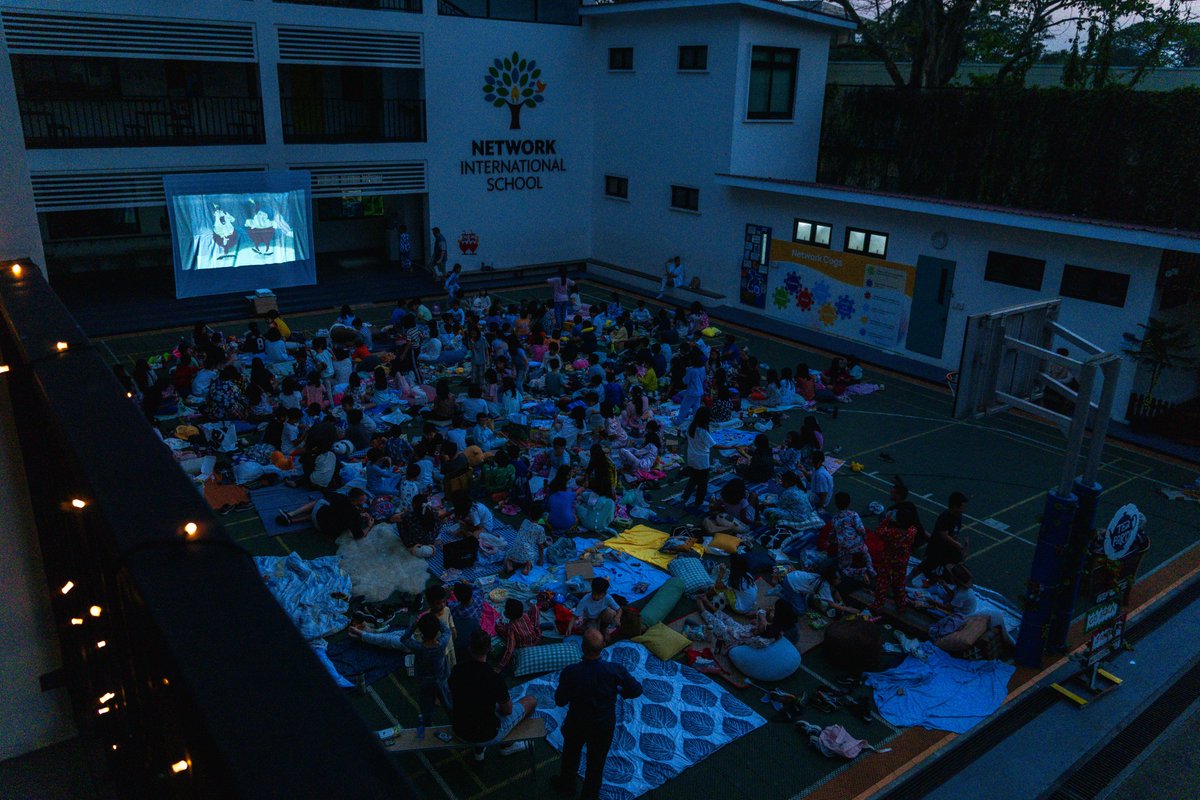 NISYangon's tweet photo. 🍿🎥𝗡𝗲𝘁𝘄𝗼𝗿𝗸’𝘀 𝗙𝗶𝗿𝘀𝘁 𝗦𝘂𝗻𝘀𝗲𝘁 𝗖𝗶𝗻𝗲𝗺𝗮
It was a spectacular evening as students came together to enjoy our first ever sunset cinema. What a very special evening for everyone as we came together as one big family!

#NetworkInternationalSchool #NetworkPrimary https://t.co/FFqaoB0Tkz