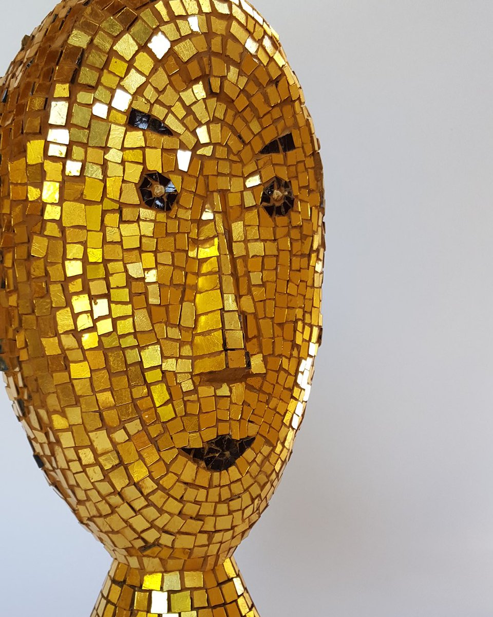 VISI di Alessandro Mendini
a cura di Aldo Colonetti e Archivio Alessandro Mendini
19.03 — 16.06.2024  
Quattordici oggetti e sei disegni di #AlessandroMendini sono il nucleo di un progetto espositivo, ospitato nella Biblioteca #ManicaLunga della Fondazione Giorgio Cini.
