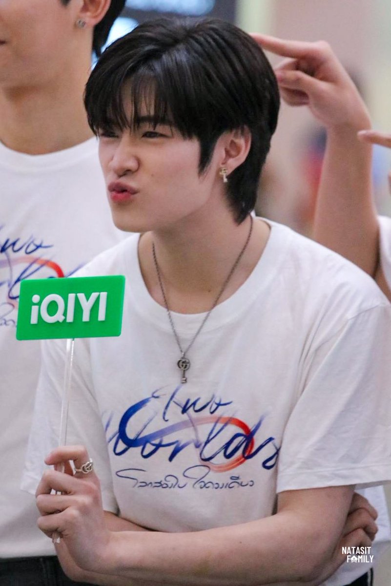 NatasitFamily's tweet photo. iQIYI Celeb Live x Two worlds 🌎

ใครมู้จู้ทิสุด 🤏🏻

#Twoworlds 
@natasittttt #natasitt
 #ขวดนมของเบบี้ณฐ https://t.co/zoGXoPINJd