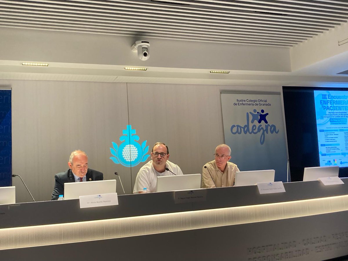 Pl_PacientesGR's tweet photo. Realizado el  III Encuentro de Enfermeras y Pacientes en @sjdgranada organizado junto a @codegraes. Fue un espacio de aprendizaje en el que cada ponente compartió valiosas experiencias y propuestas para mejorar el cuidado de pacientes crónicos
 ¡Gracias a todos¡ https://t.co/qLhWuBOZtV
