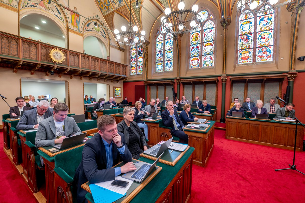 Vandaag praat <a href="/psfryslan/">Provinsjale Steaten fan Fryslân</a> over Oeverbeheer vaarwegen en een nieuw Ganzenbeleid 2024-2034.

📽️ fryslan.notubiz.nl/vergadering/11…