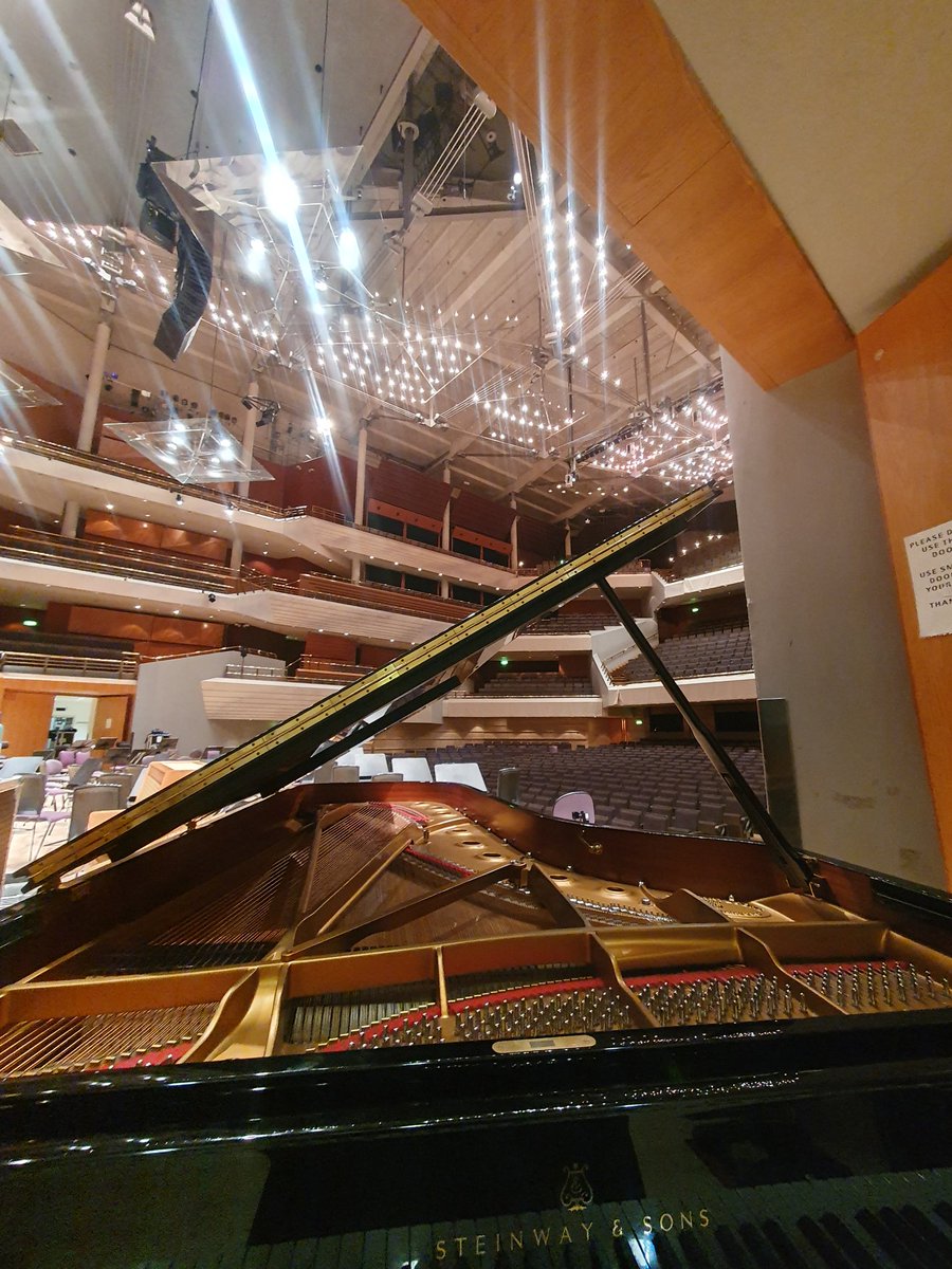 Piano selection is always a very exciting and sometimes difficult task! Looking foreword to playing this fantastic @SteinwayHallUK in my recital tomorrow @BridgewaterHall 🎹 @McrMiddays