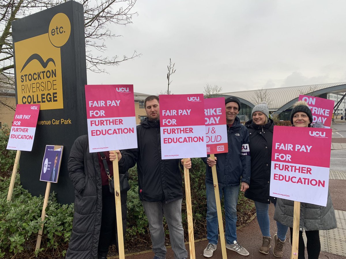 We stand with our Members at the North East College Group are on strike today. Workers deserve more than a 3% pay increase in a cost of living crisis 📢 Solidarity ✊ @UCUNorthern