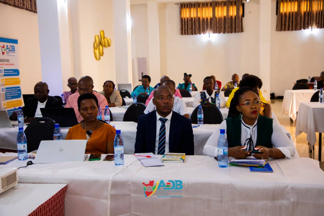ADB_Burundi's tweet photo. Inspirée de la Vision Burundi pays émergeant en 2040 et pays développé en 2060, l’#ADB a organisé ce 20/3/2024 un Atelier de réflexion sur l’agriculture et l’élevage à forte valeur ajoutée (horticulture et pisciculture) pour l’identification des reformes sectorielles prioritaires https://t.co/NrnKq9f7cv