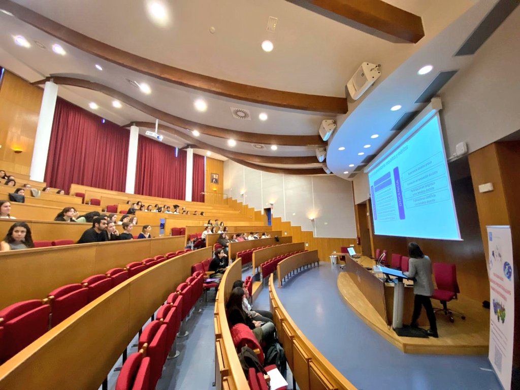 Facultade de Enfermería USC tweet media