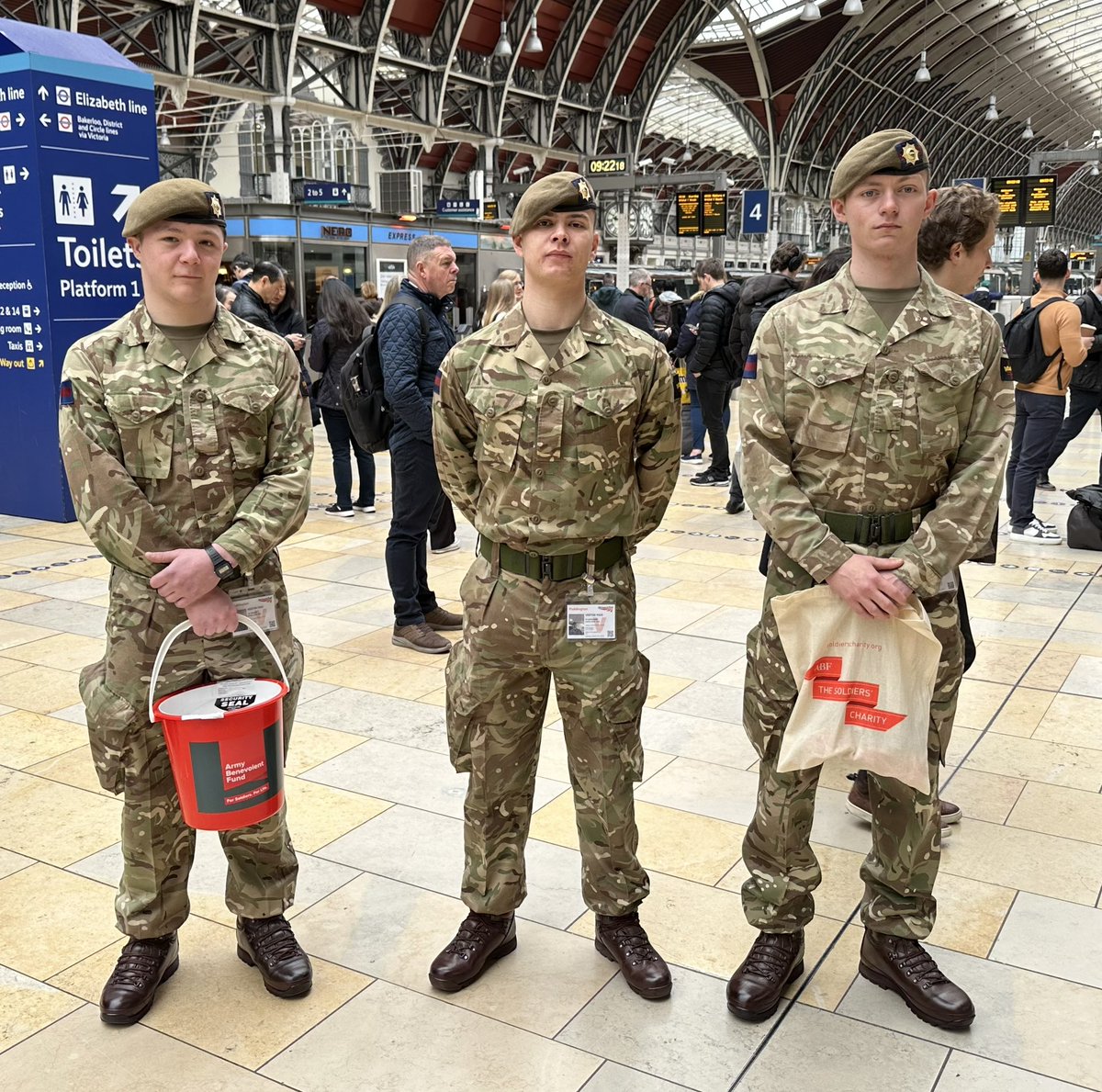 We are here today with soldier’s from 7 Company @ColdstreamGds collecting and raising funds for @ArmyBenFund at London Paddington station A big thank you to the soldiers for their continued support and hard work, greatly appreciated 🙏 @ArmyInLondon #ForSoldiersForLife