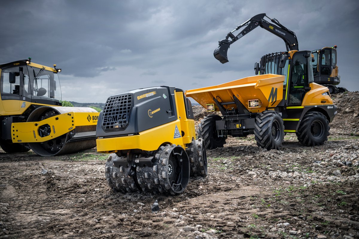 We're introducing a large range of market-leading equipment into our hire fleet this year as part of our annual investment plan, with brand-new 2024 equipment arriving every month - ensuring we offer you the latest and most advanced machinery for your projects.