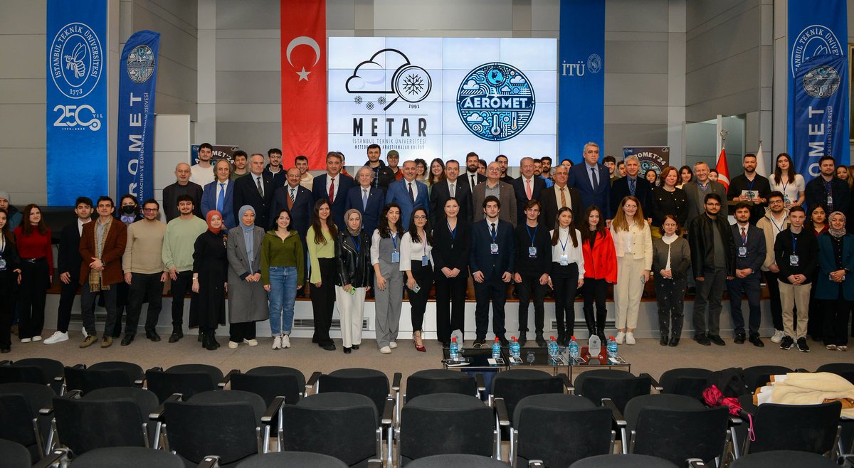 Mezunu olduğum İTÜ Meteoroloji Mühendisliği Bölümü himayelerinde METAR Öğrenci Kulübü tarafından İTÜ Süleyman Demirel Kültür Merkezi Konferans Salonunda düzenlenen Aeromet Zirvesine katıldık.