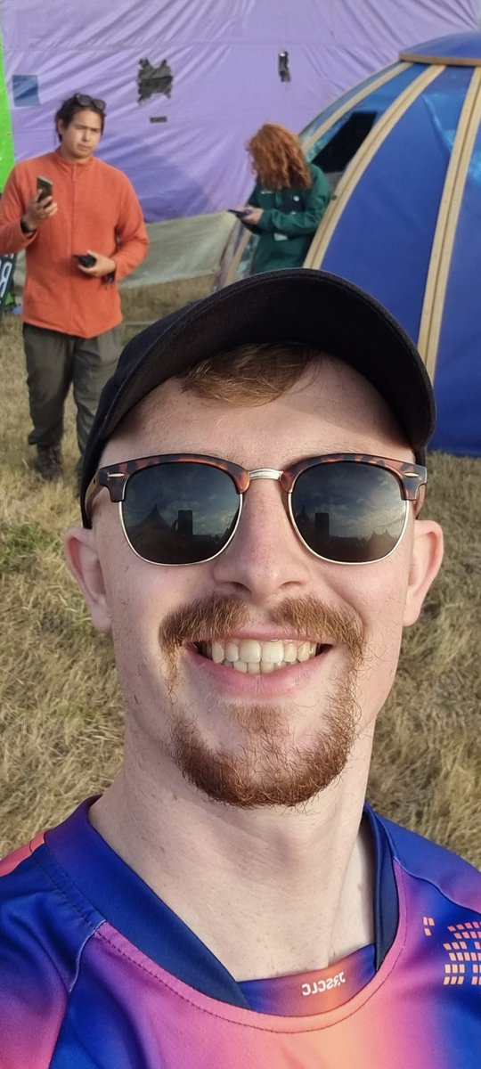 Introducing another researcher turned standup comic. From the depths of the lab introducing David, "By day he is a polite researcher in analytical chemistry, but by night, he's still polite, but too tired to really do anything else" Tickets  bit.ly/3OJCEhj or on the door