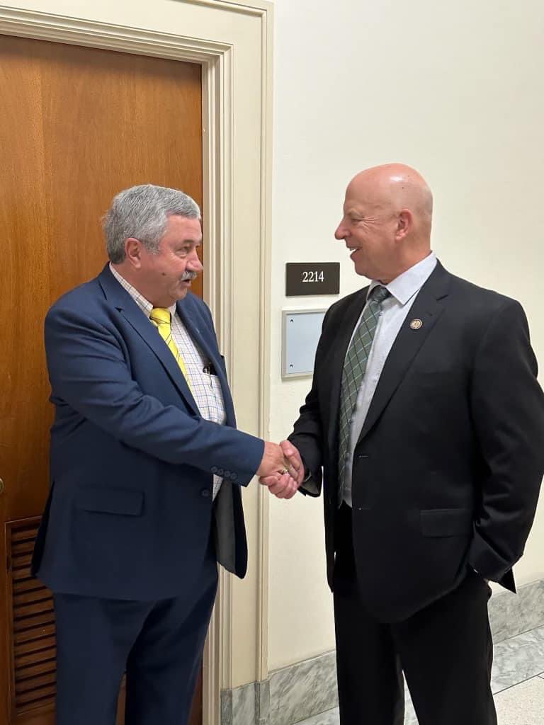 Great meeting with Elks National Foundation President Randy Shook who is from Lawrenceburg, TN this morning in Washington. Thanks for stopping by and all you do for the community!