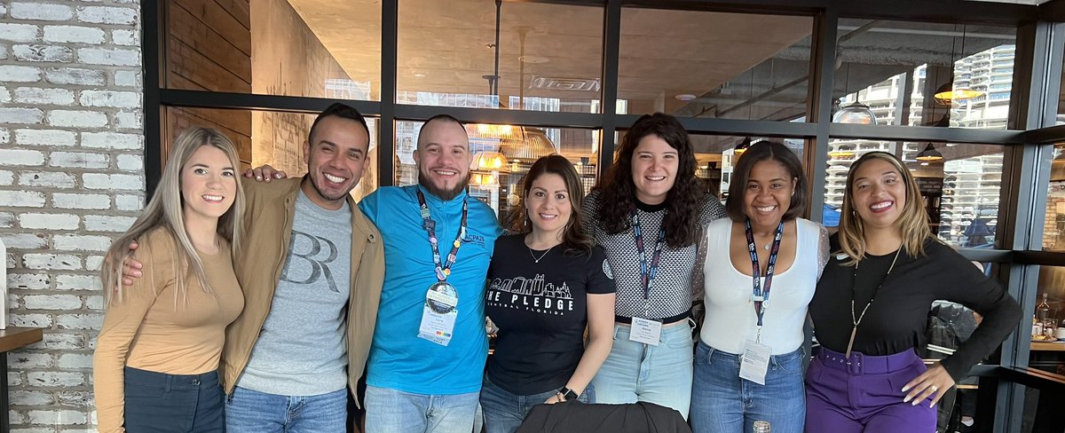 PhD students and alumni met at @ACPA #acpa100 #acpa24 @drcriss_salinas @ecuariqu3no @marlynn_lopez @Francin54077857 @faueducation @FloridaAtlantic @FAUGradCollege