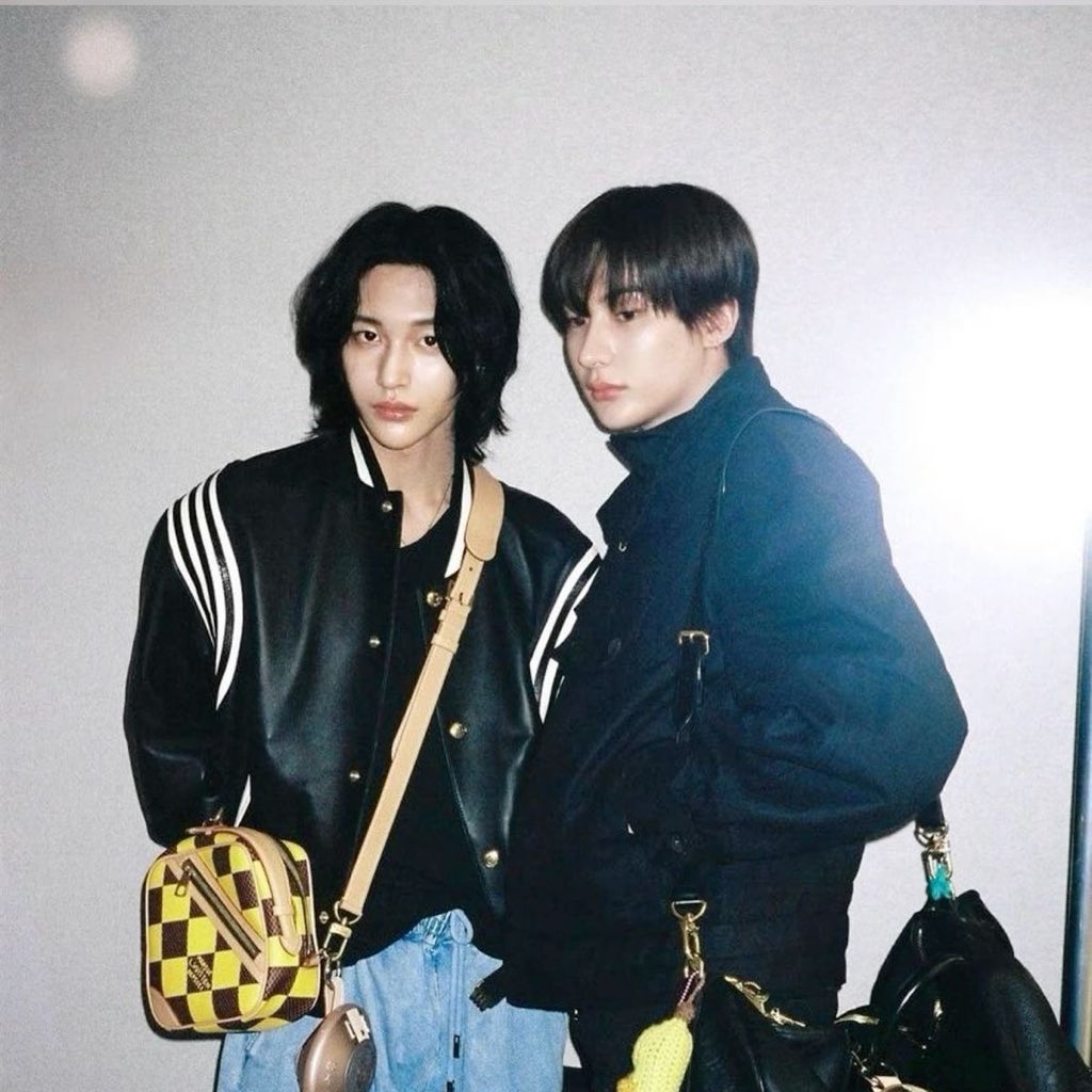 parkwonbinpics's tweet image. happy birthday to our precious brachio 🎊🦕🫶🏻

ALWAYS BY ANTON’S SIDE
#321ItsAntonDay
#앤톤과_함께잖니_이렇게영원히