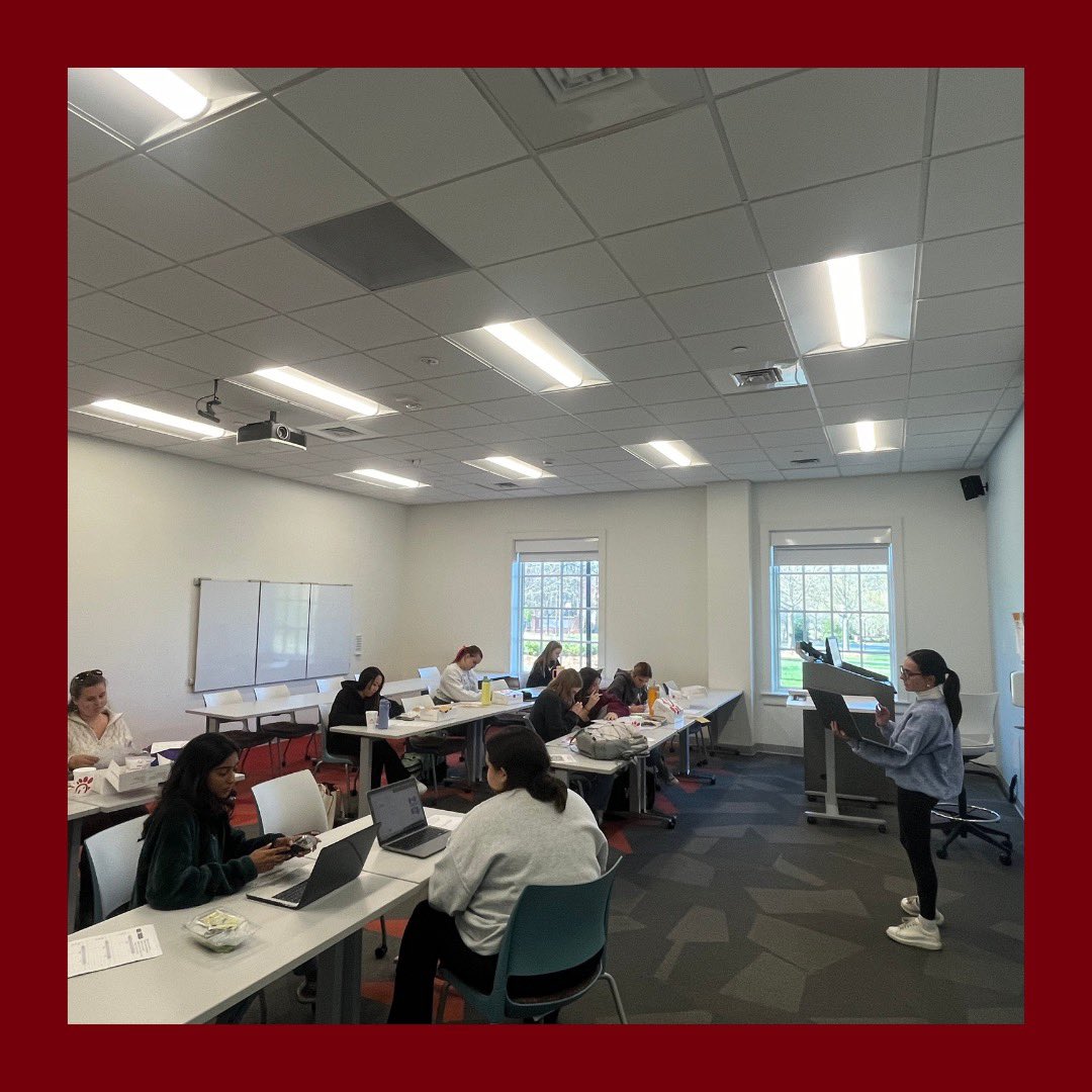 DohertyCenter's tweet image. Goal Setting

Oak Originals vendors filled out a goal tracker form and then shared their goals with each other at this workshop!

Stay tuned for opportunities to go to workshops like these coming soon!