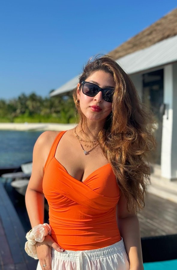 GJH1XsBWoAAZ6M_?format=jpg&name=900x900