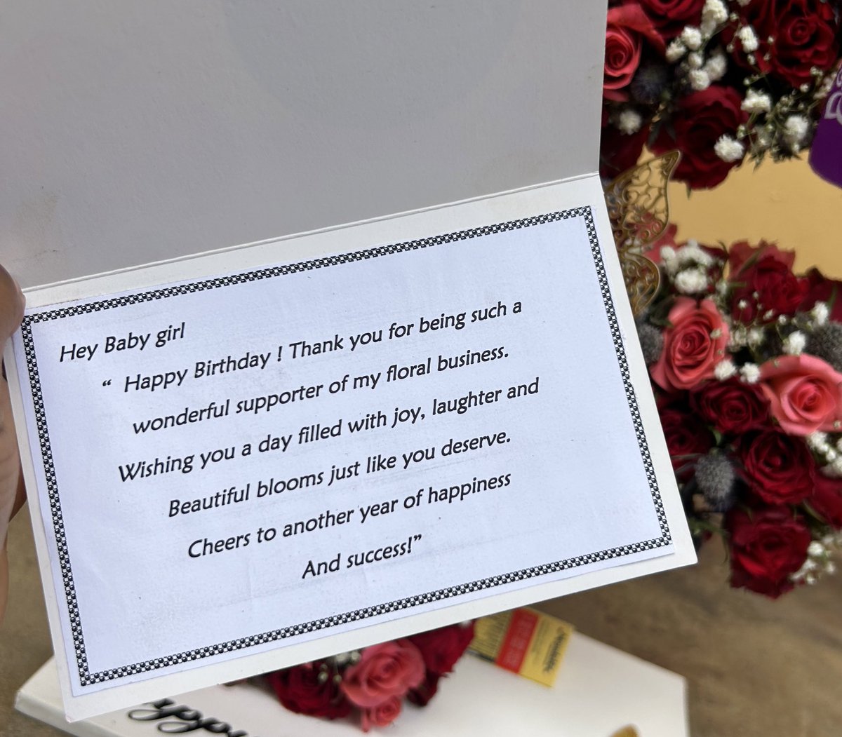 Faizafabz's tweet photo. This was such a wonderful surprise today🥹😭.

To be appreciated like this. Thank you @bloomworld__ https://t.co/EZsTGwzbXj