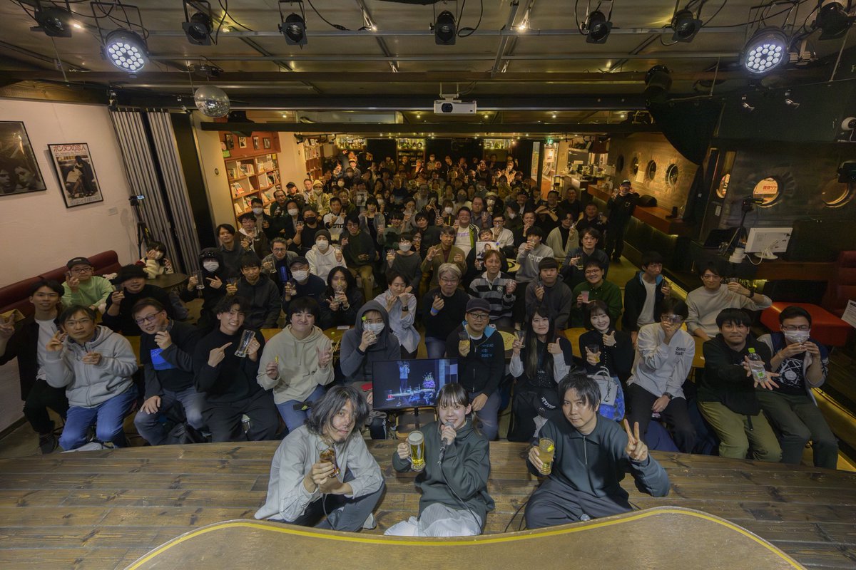 学生最後の春休みvol.3
「神﨑風花と打ち上げ｣

みんなでお酒飲んで楽しかった！🍻
てるりんともるりんに助けてもらいながら楽しい打ち上げになったー！

みんなと乾杯できて感慨深かったです！
#神﨑風花と春休み
