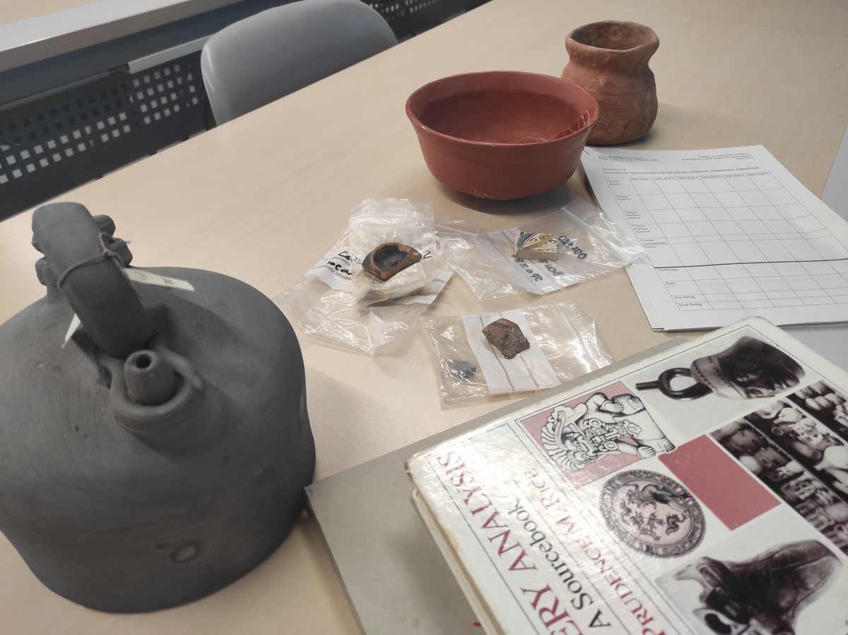 HappensInMyLab's tweet image. Teaching class after 1 year and half of sick leave 😅. Passion ✅ PowerPoint ✅ Memory... Long gone 😅! Wish me luck 🍀 #Archaeology #ceramics #archaeologicalscience #researcher