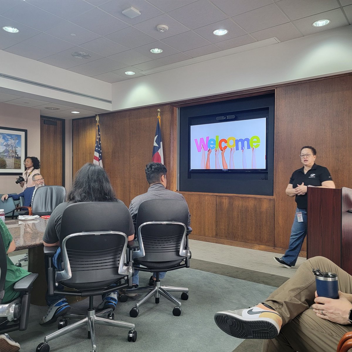 Ms Jacquie Young, who serves as the primary liaison for Austin High School Magnet Maritime program, and the Port of Houston, gives the Welcoming address to the Austin Magnet Maritime students at the Port of Houston today! <a href="/Principal_Reyna/">Orlando_Reyna</a> @HISDFACE <a href="/houston_tsta/">Houston Education Association-TSTA/NEA</a> @KNicoleRob
