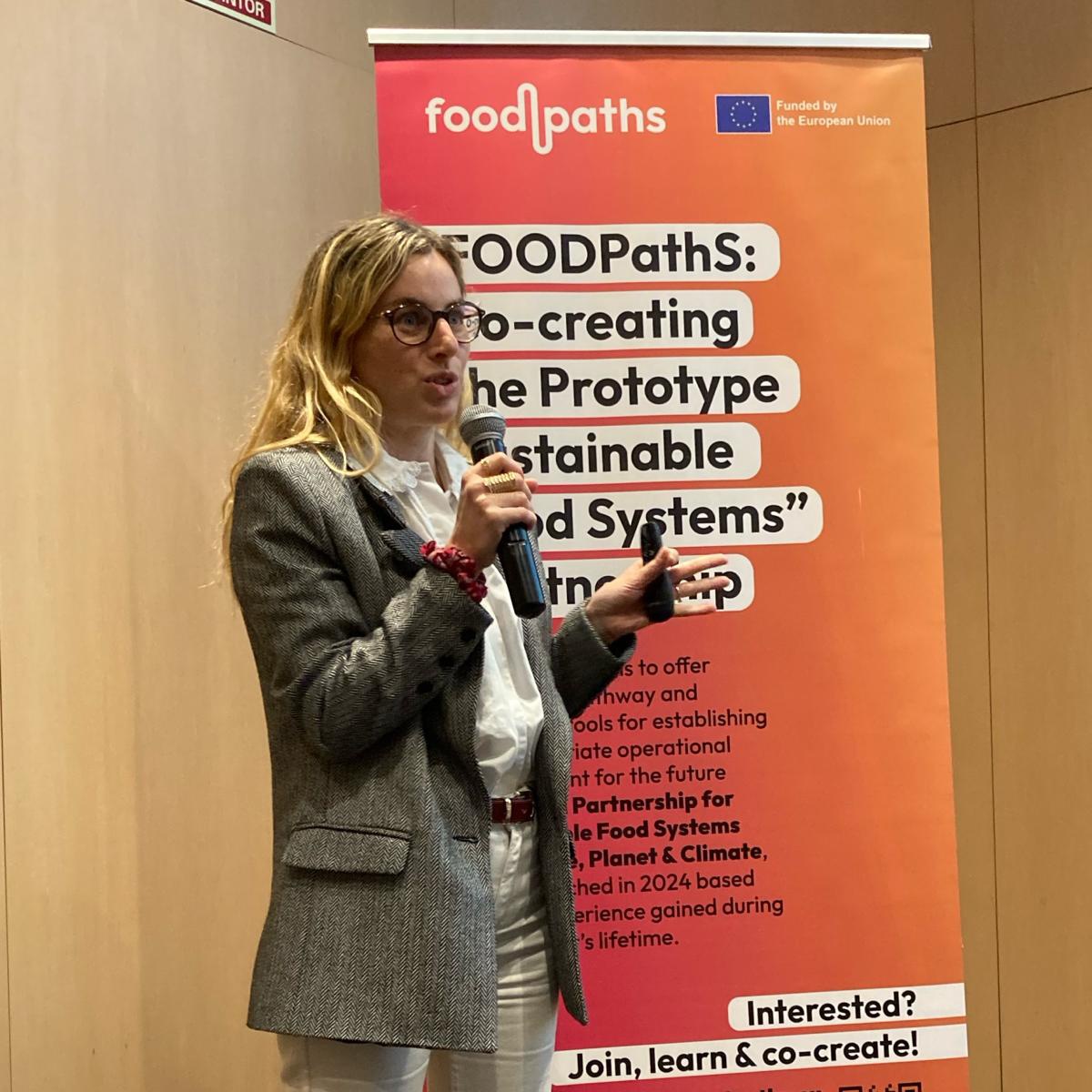 Food4LifeSPAIN's tweet image. 📣 ¡Continuamos la 3° sesión #ALIBER2024 en @AlimentariaBCN con la jornada #LivingLab!

Veremos:
✅ #FoodPhats (@INRAE_France)
✅ @FoodDrinkEU
✅ #Confagricoltura
✅ @ANIA_FRANCE

🟦 ALIBER2024 🟨