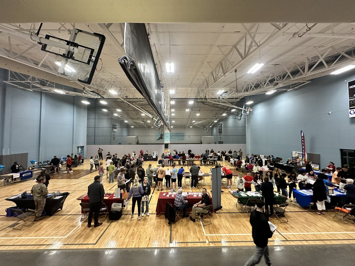 Had the opportunity to take the senior class to a career fair and family reality check this morning. Thanks to the administration for allowing us to participate, as well as Region 9 for putting it on, and the YMCA for hosting it. <a href="/HollidayISD/">Holliday ISD</a> <a href="/HollidayEagles/">Holliday High School</a>