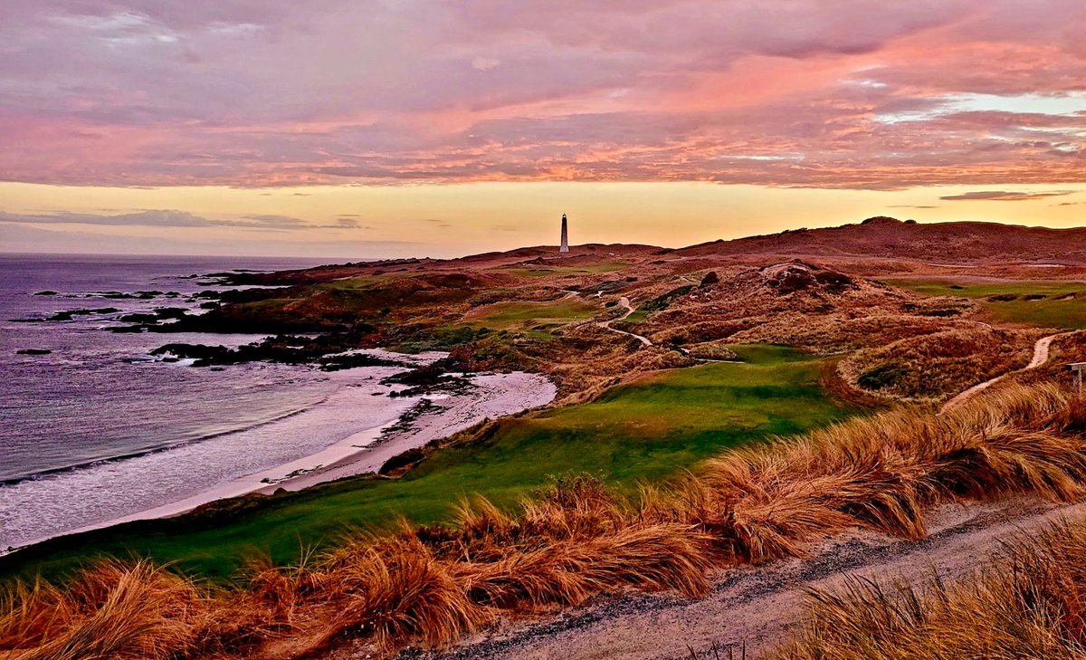 There’s something very special, almost magical, about playing golf at Cape Wickham GC on King Island.👍👌 🙂⛳️ @DeVriesDesigns @capewickham