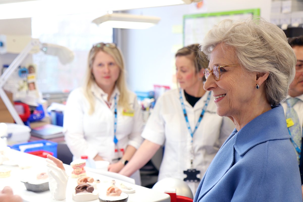KingsCollegeNHS's tweet photo. Delighted to welcome HRH The Duchess of Gloucester to King’s yesterday, where she met staff and patients in our Dental Institute.

HRH was shown innovative treatments our teams undertake for conditions affecting the teeth, jaw, face and skull.

➡️ https://t.co/KKoHsxFY4F https://t.co/tSqpTfApBt