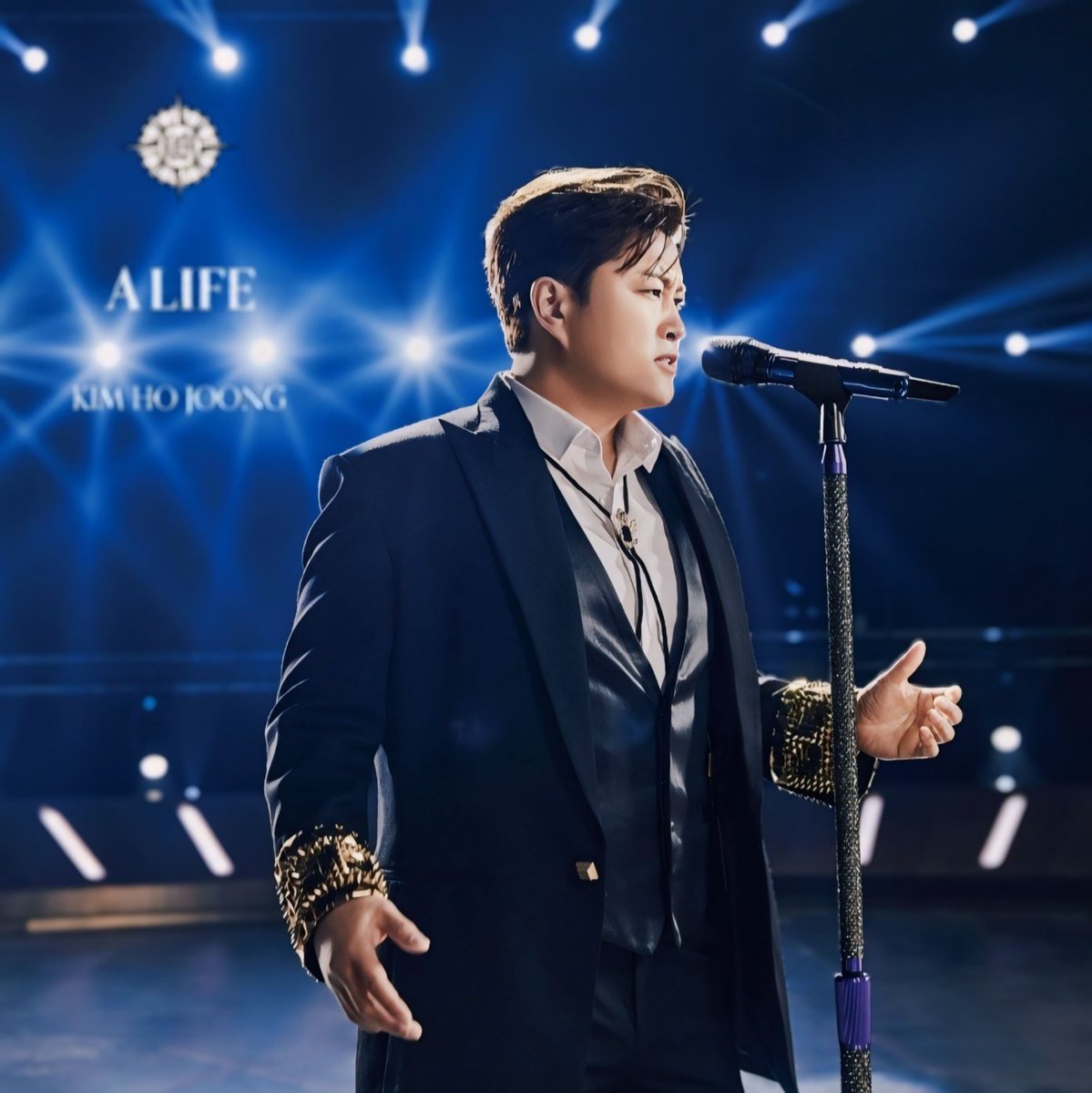 김호중 전곡 작사 작곡 정규 2집 '
◀일반 예약판매▶ 
김호중 - 정규 2집 [세상 (WAY 2 Ver.)] 

#김호중_정규2집앨범_ALIFE_예판시작
#김호중_전곡_작사작곡_ALIFE_4월4일발매
#김호중 #KIMHOJOONG
#TVAROTTI 
@hojoongofficial 
⬇️스타플래닛 바로가기⬇️
 naver.me/5JVm3fmf