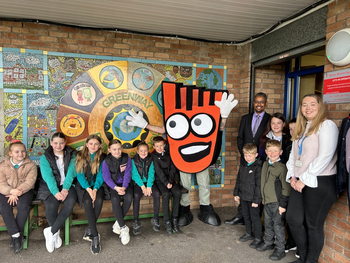 Congratulations to @vaughangething on becoming Wales' First Minister. We welcomed Vaughan to a WOW – #WalkToSchool event @GreenwayPrimary last year, and we look forward to working together again in the future. livingstreets.org.uk/press-media/va…