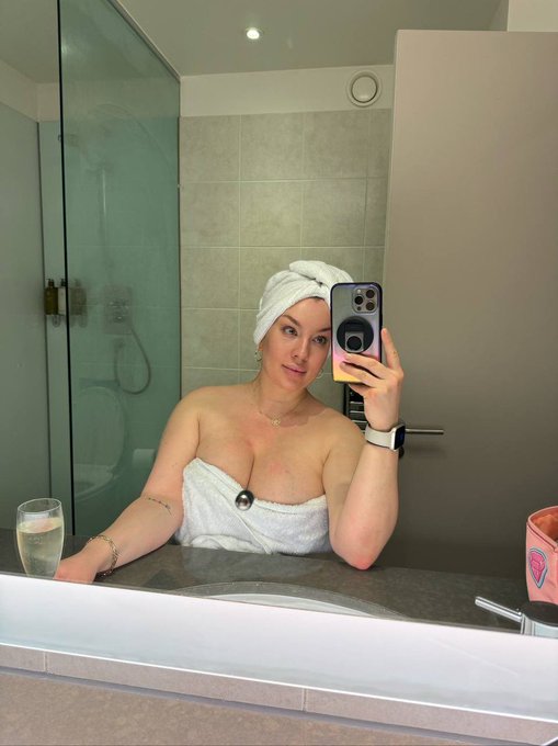 No shower can wash off the filth I&rsquo;ve been up to today 😉 https://t.co/VaiHzLzXzq